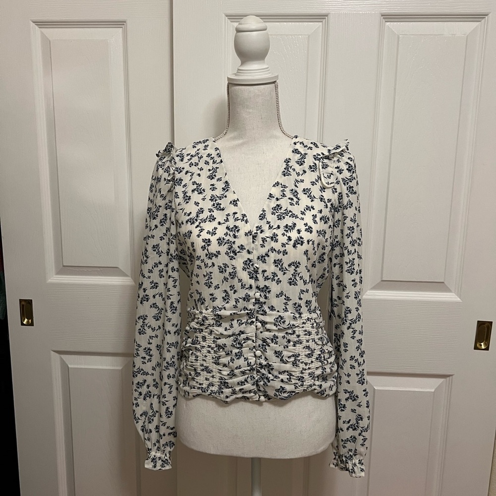 1.STATE - NWT Ruffle Ruched Floral Blouse in Soft Ecru, size Small